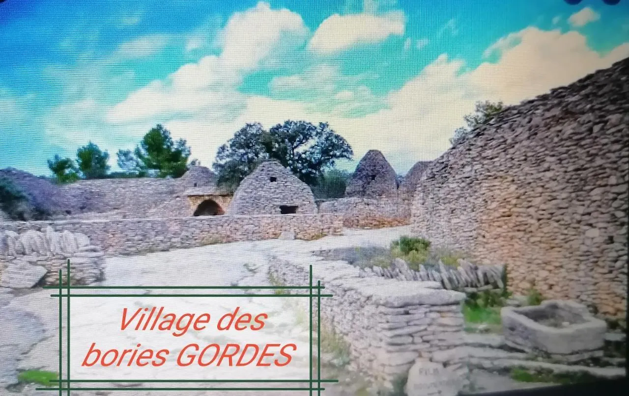 Frühstückspension La Fee Viviane Et Michel L'Enchanteur Robion en Luberon